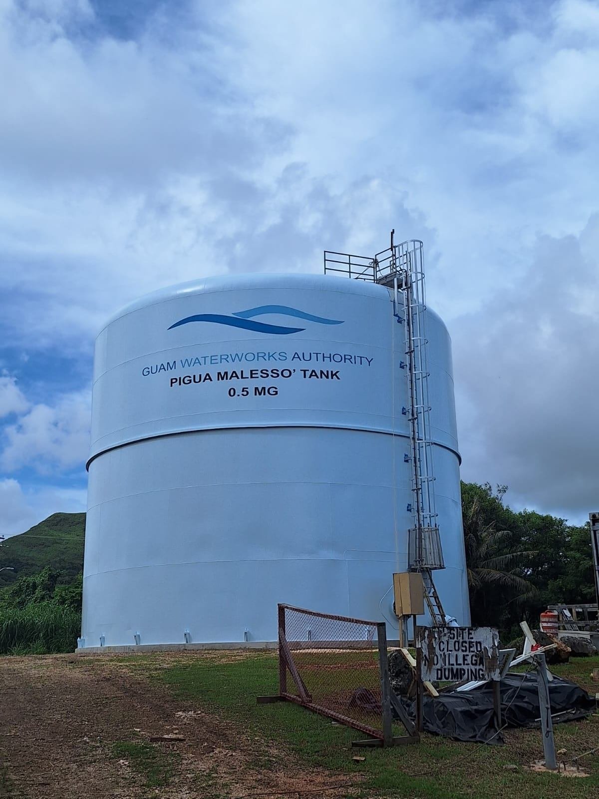 Pigua Malesso' 0.5 MG tank after repair, white with blue logo